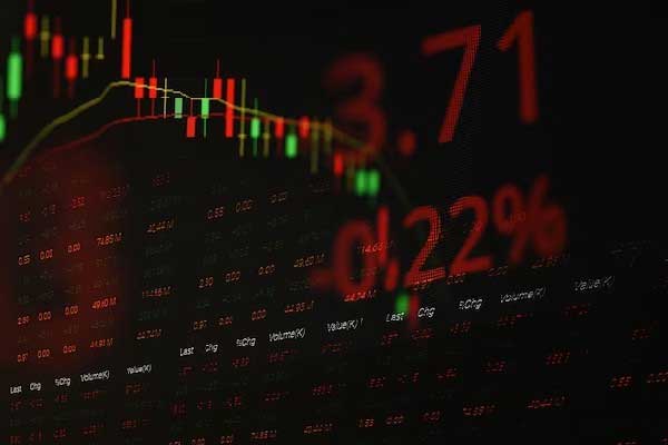A股两融余额时隔10年重返2万亿，资金布局核心资产步伐提速，A500ETF华泰柏瑞（563360）助力低成本布局